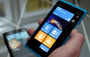 Nokia Lumia 900 lansat oficial la CES2012 item-thumbnail