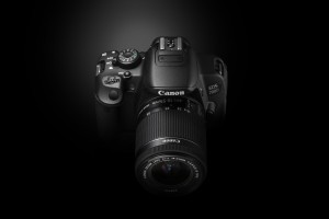 Canon lansează EOS 700D şi EOS 100D – aparate foto pentru dezvoltarea creativităţii item-thumbnail