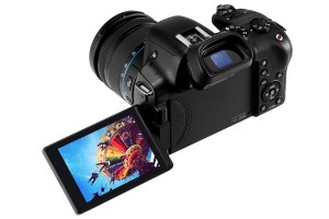 Samsung lanseaza Galaxy NX30 in Romania item-thumbnail
