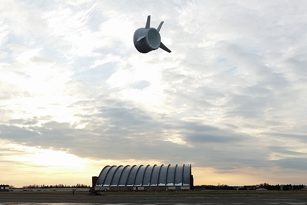 Летай 4g. Buoyant Airborne Turbine. Летающий Ветряные электростанции. Парящие ветровые электростанции. Летающий ветрогенератор-крыло.