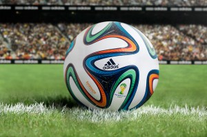 Adidas pune camere HD intr-o minge de fotbal item-thumbnail