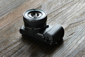 Sony lanseaza α5100 – obiective interschimbabile cu autofocus si imagini de calitate profesionala item-thumbnail