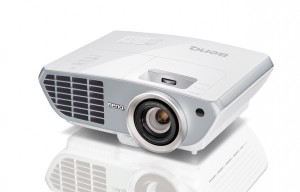 BenQ lansează W1350, proiectorul dedicat cinefililor și pasionaților de gaming item-thumbnail