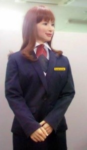 Hotelul Henn-na din Japonia: camere cu recunoastere faciala si roboti angajati item-thumbnail