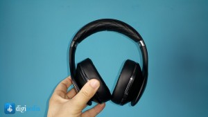 Review: Casti Samsung Premium Level Over item-thumbnail