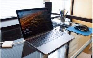 Windows 10 poate fi folosit si pe MacBook item-thumbnail