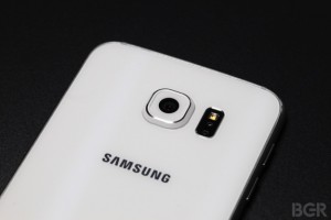 Primele imagini cu cel mai subtire smartphone, Samsung Galaxy A8 item-thumbnail