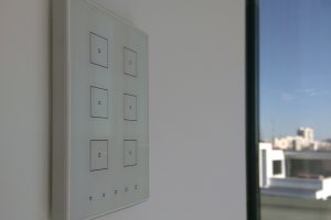Iluminatul inteligent pentru un birou SMART item-thumbnail